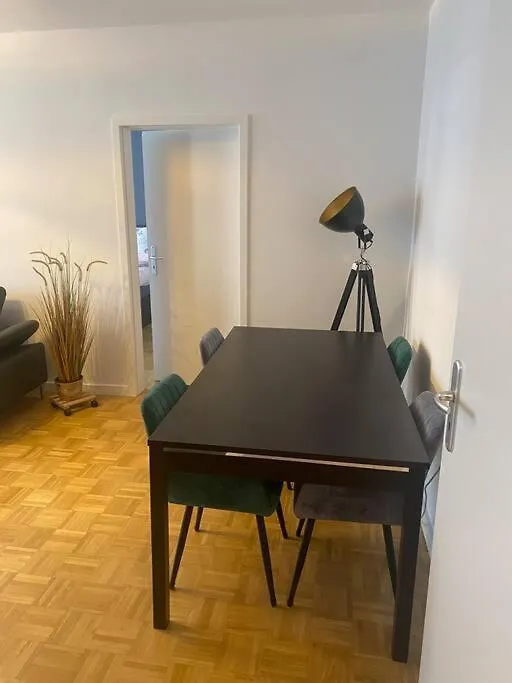 Schoene 2 Zimmer Wohnung In Stuttgart-West