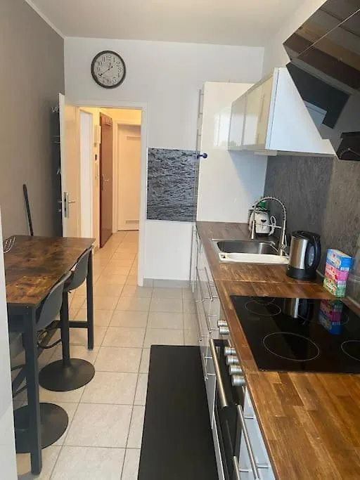 Schoene 2 Zimmer Wohnung In Stuttgart-West 0*, Stuttgart Germany